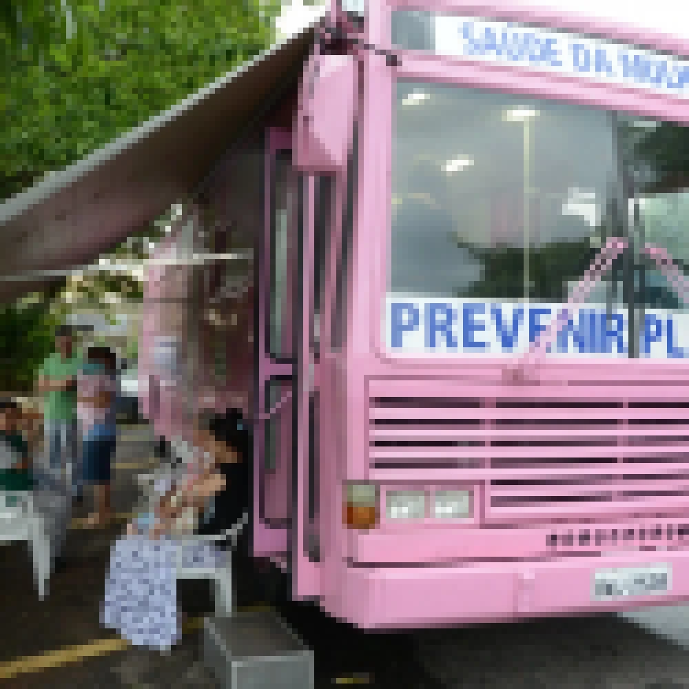 Ônibus Rosa atenderá neste sábado ao lado da carreta da mamografia