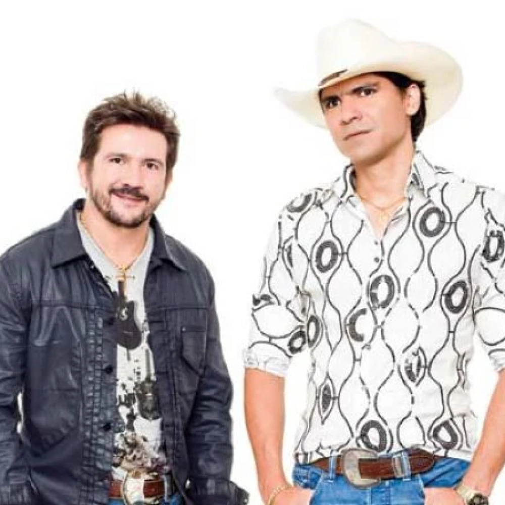 Os sertanejos Jads & Jadson se apresentam nesta quarta-feira