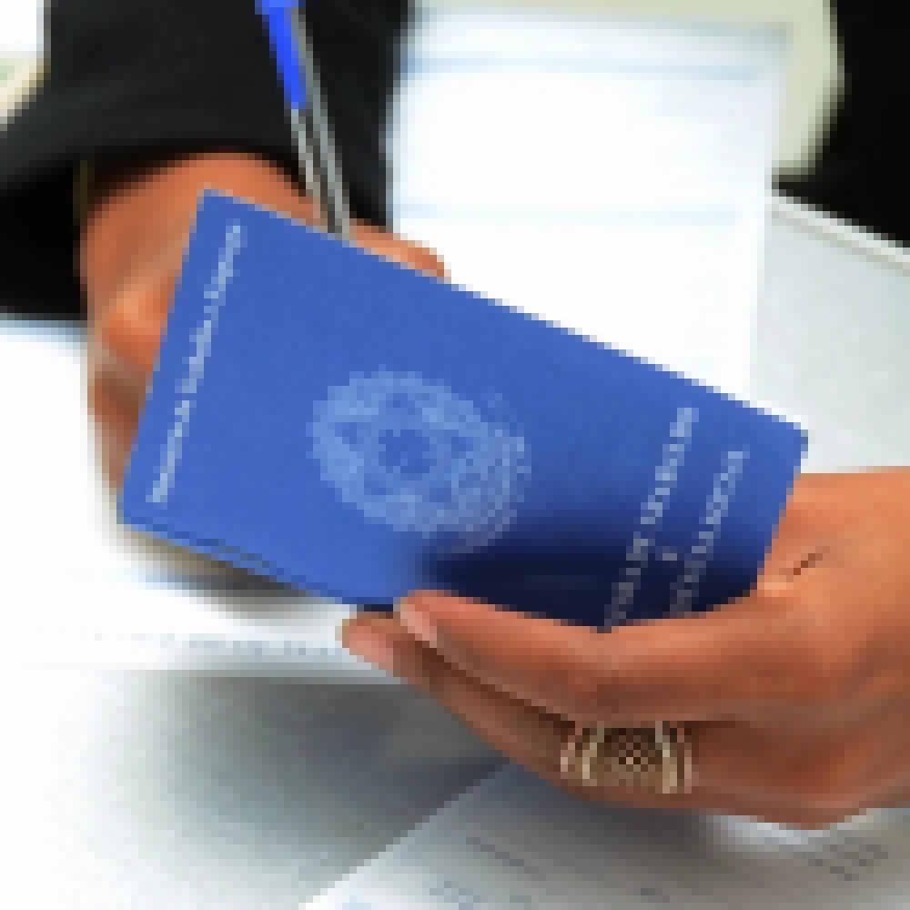 PAT orienta trabalhadores sobre a elaboração de um bom currículo