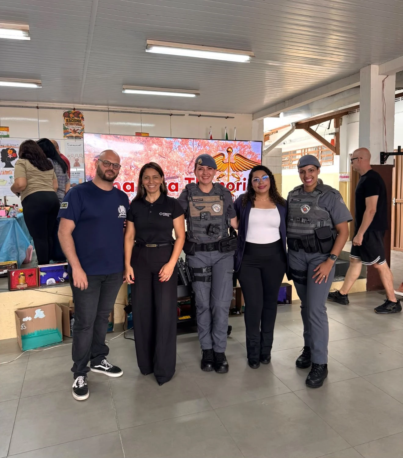 Polícia Militar promove palestra sobre violência contra a mulher em escola de Votorantim