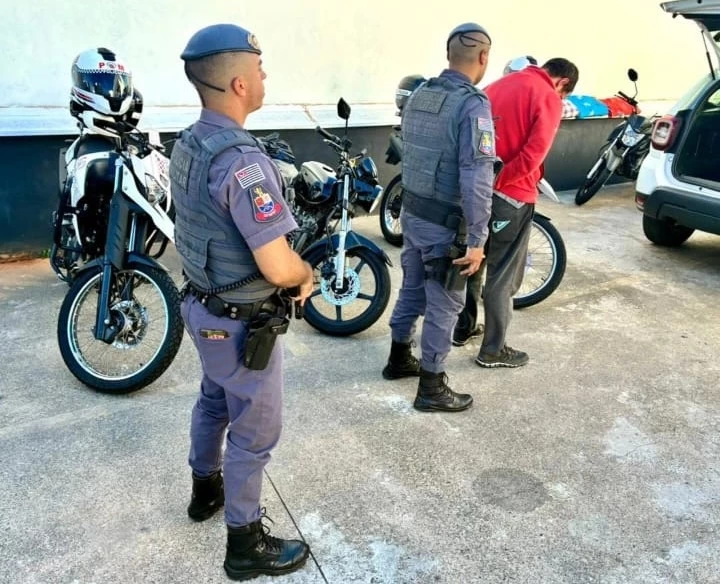 Polícia Militar recupera moto furtada que circulava pelo Campolim
