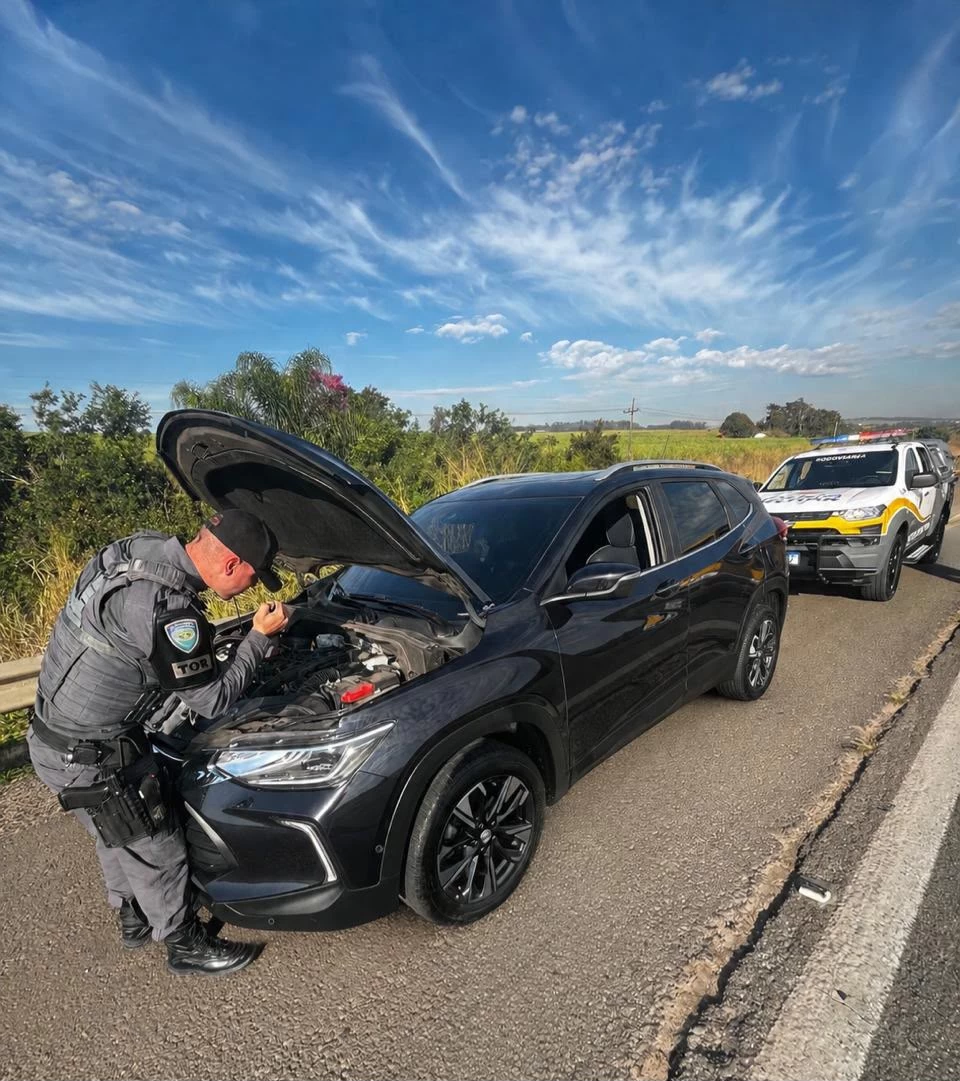 Polícia Rodoviária prende homem com carro roubado e adulterado na Castello Branco