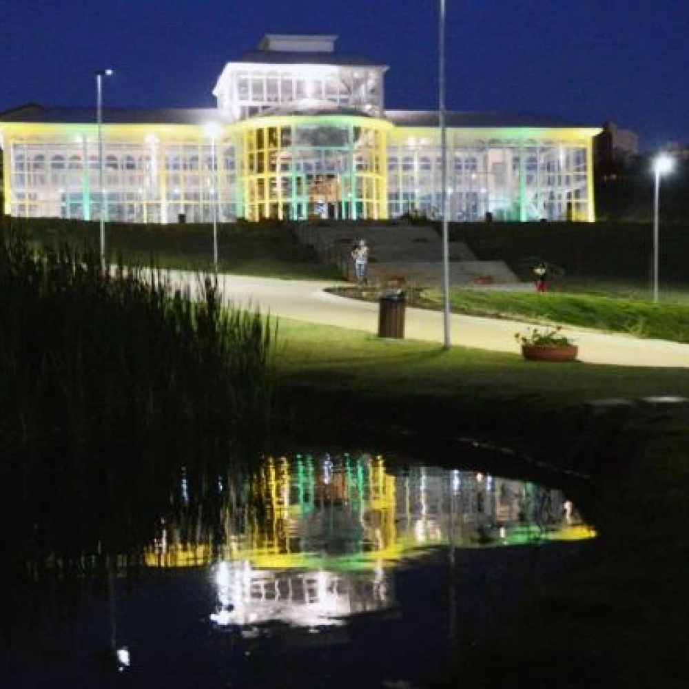 População pode visitar o Jardim Botânico à noite até sexta-feira