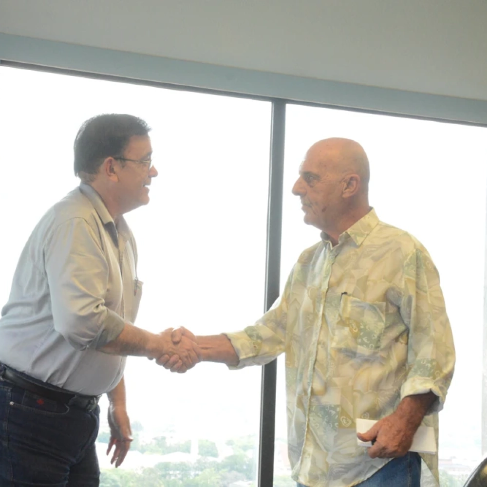 Prefeito Crespo atende cidadãos em mais um “Fale com o Prefeito”