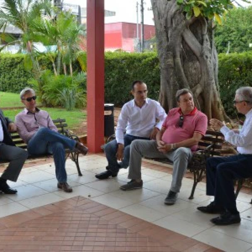 Prefeito José Crespo visita Vila dos Velhinhos de Sorocaba