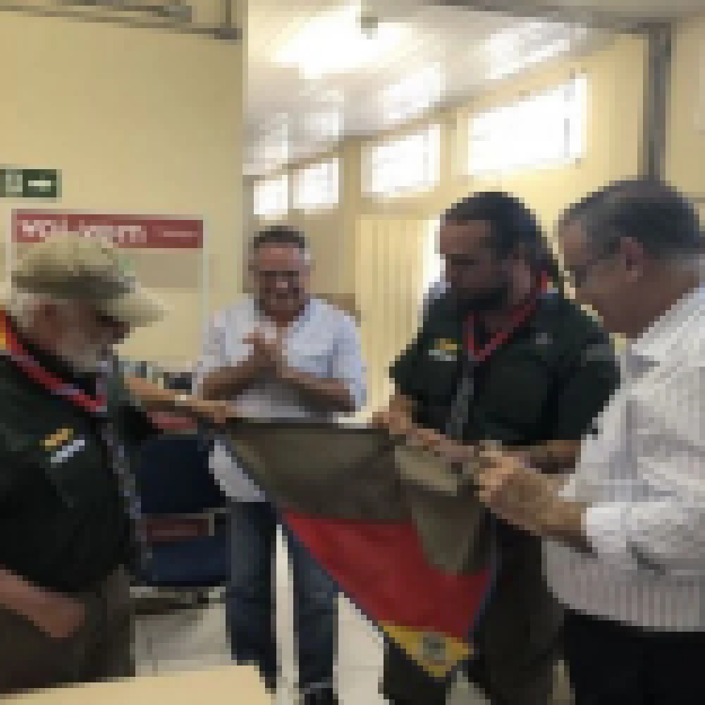 Prefeito visita escoteiros e conversa com lideranças do Éden