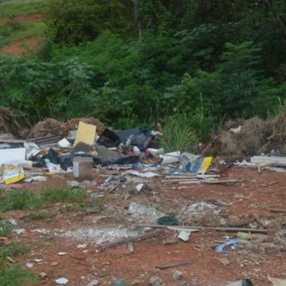 Prefeitura afirma que última inspeção em loteamento abandonado no Nova Sorocaba foi feito em janeiro