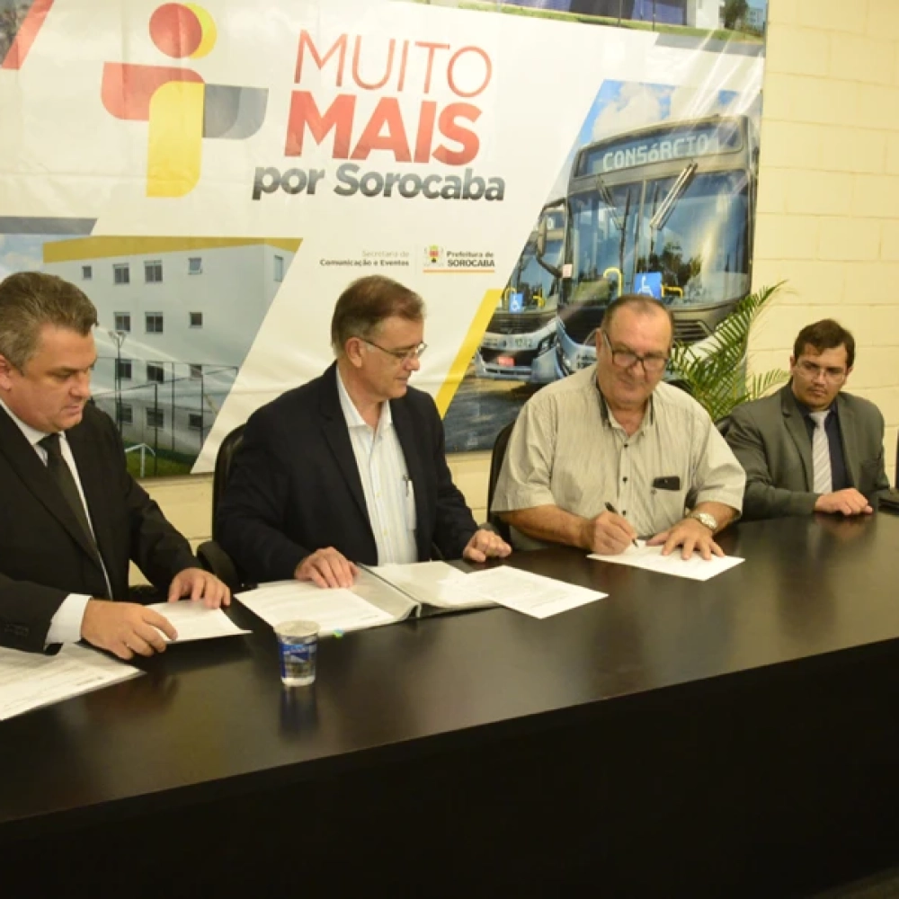 Prefeitura assina prorrogação de contratos com mais vinte entidades que prestam serviços sociais