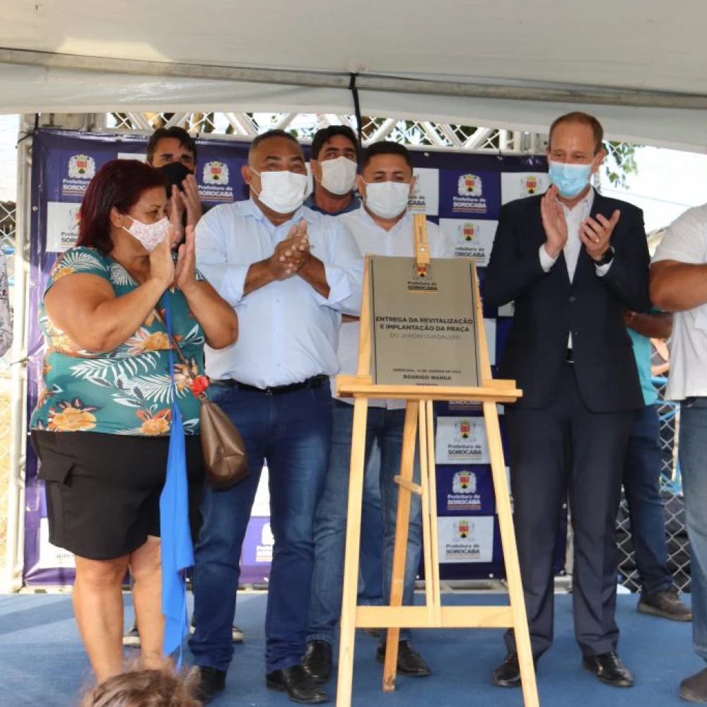 Prefeitura de Sorocaba entrega praça revitalizada aos moradores do Jardim Guadalupe