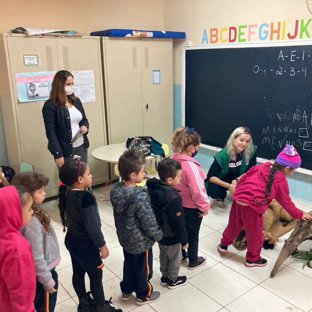 Prefeitura de Sorocaba lança programa educativo com ação do Zoológico Municipal no CEI-09