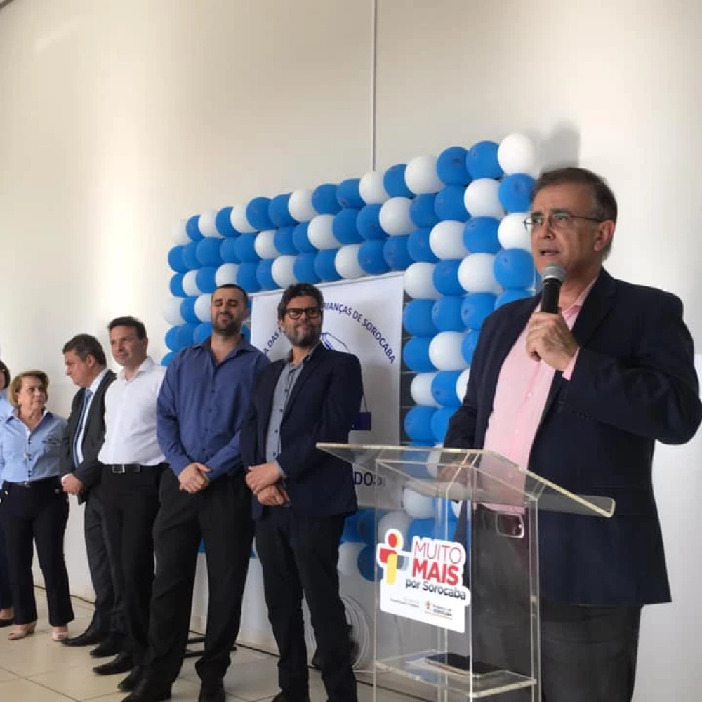 Prefeitura entrega creche na Vila Barão