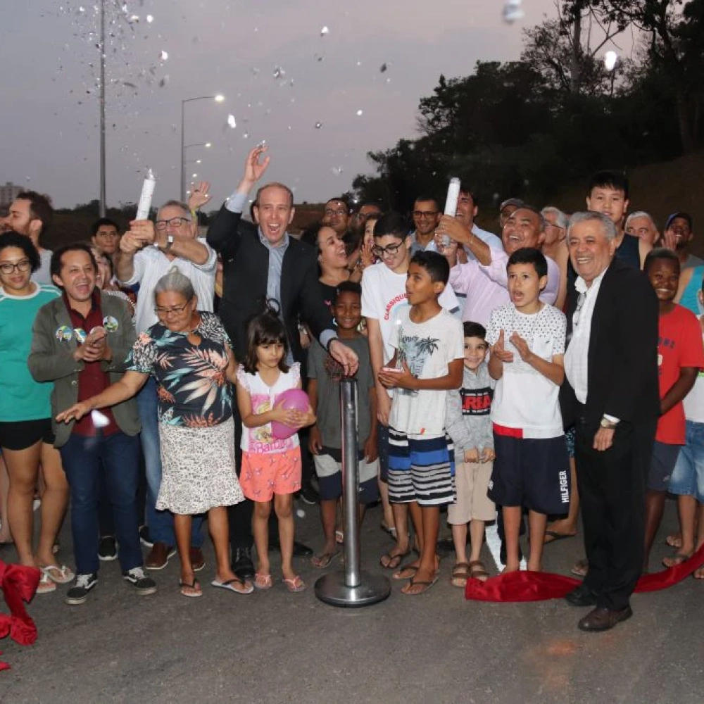 Prefeitura inaugura primeiro trecho da Marginal do Córrego Itanguá
