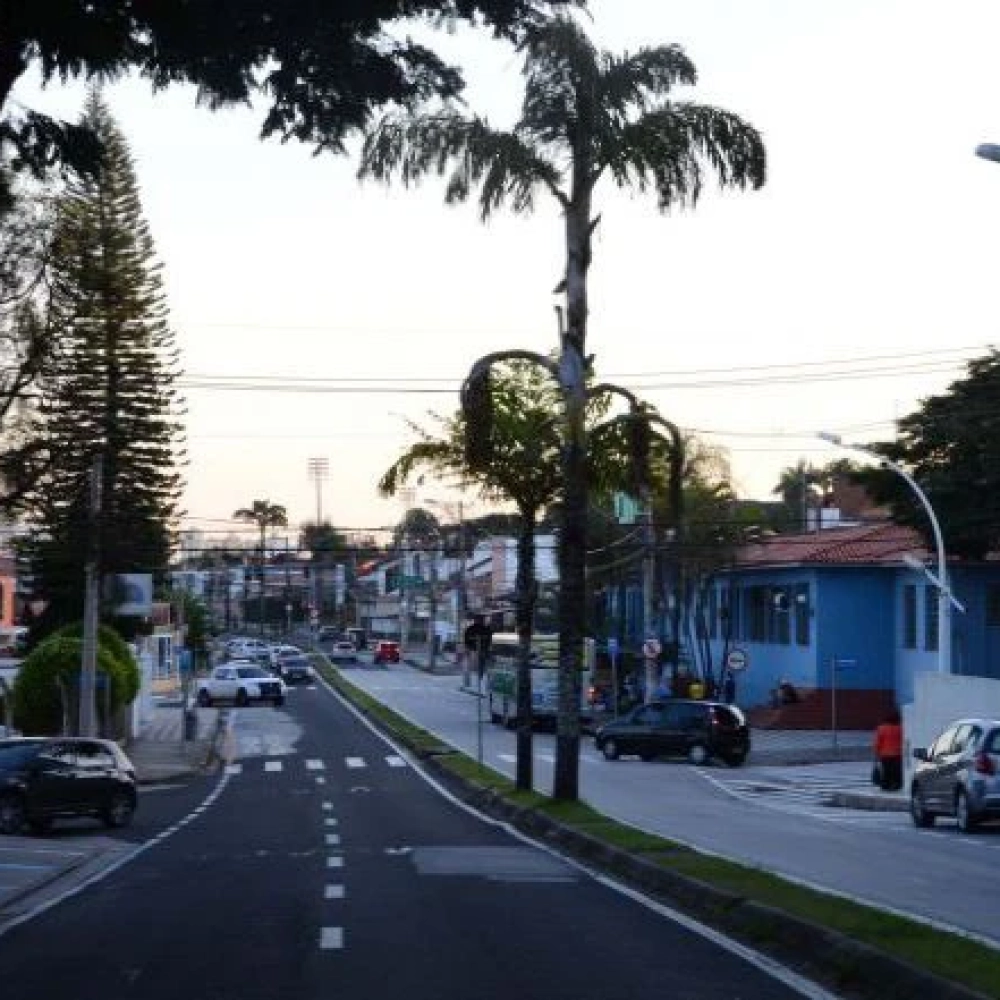 Prefeitura inicia recape de avenida no Jardim Santa Rosália