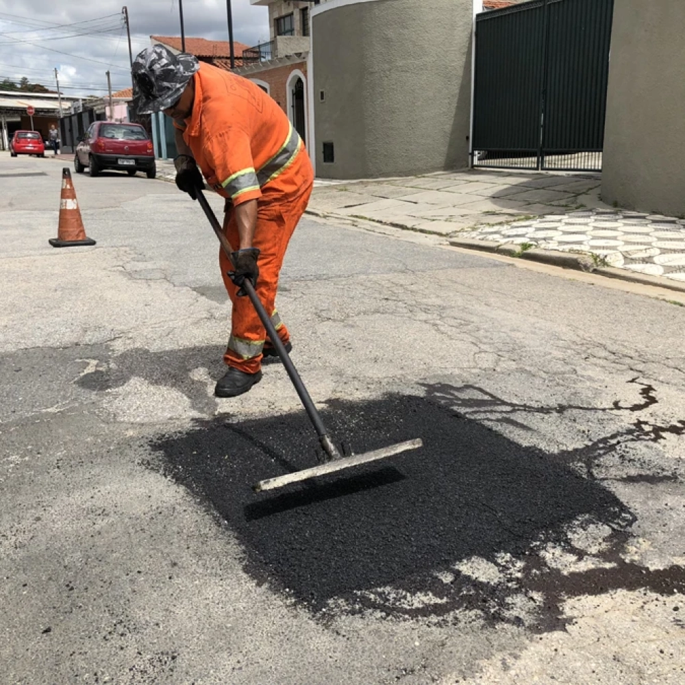 Prefeitura intensifica operação tapa-buracos após chuva dos últimos dias