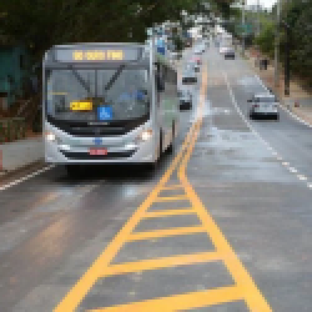 Prefeitura reabre a Avenida Américo Figueiredo para o tráfego de veículos