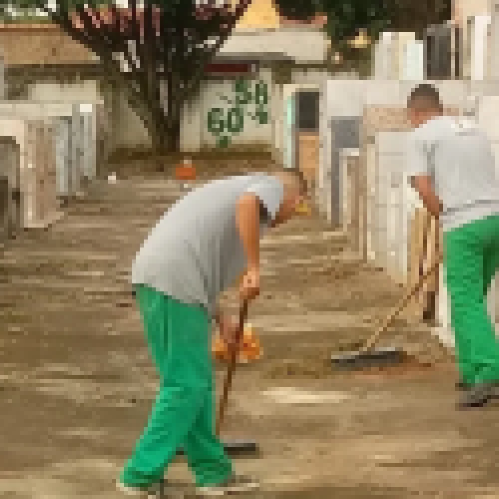 Prefeitura realiza Mutirão da Limpeza nos Cemitérios Municipais