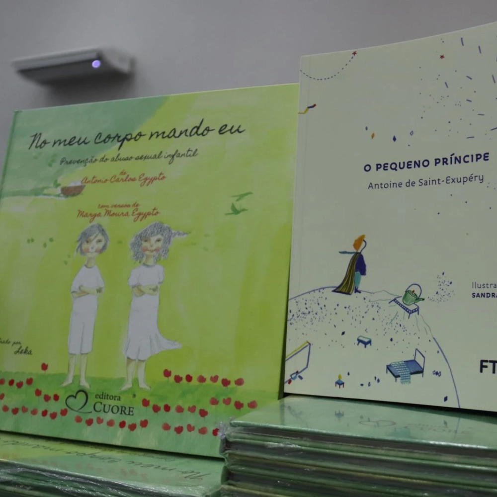 Prefeitura realiza troca de livros adquiridos por gestão anterior e avaliados como inadequados por Comissão Técnica da Educação