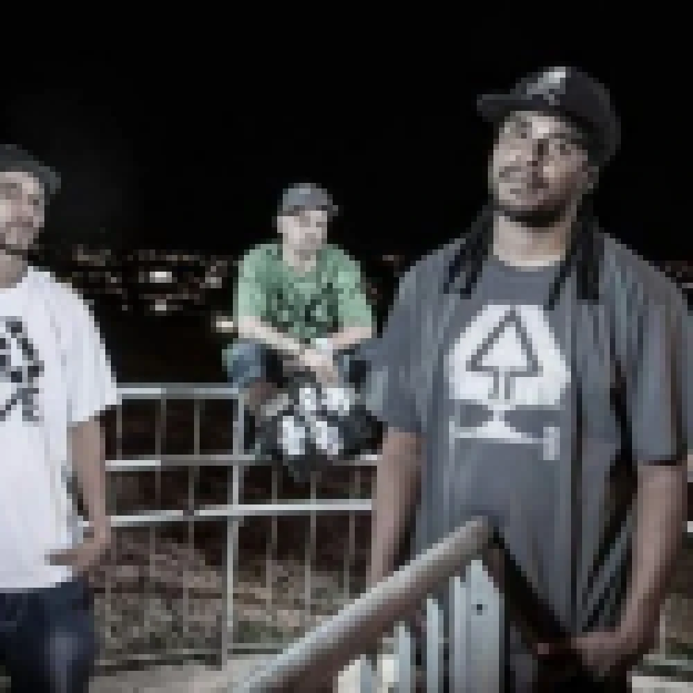 Projeto “Quinta Hip Hop” apresenta grupo X4