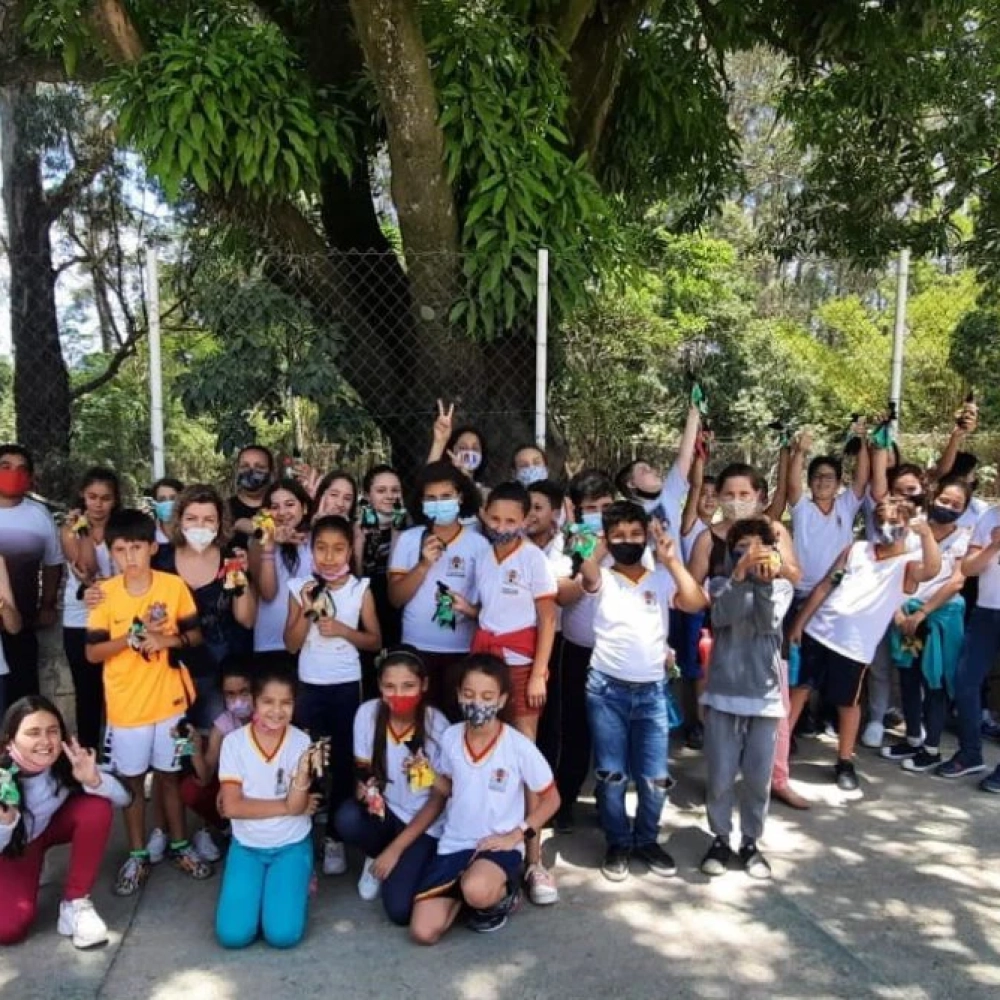 Projeto sobre relações étnico-raciais marca formatura de alunos da E.M. “Prof. Dirceu Ferreira da Silva”