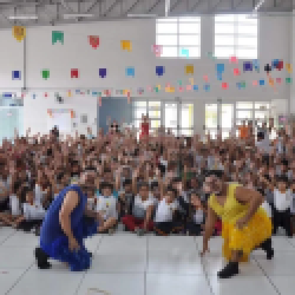 Projeto ‘Tropeirinho’ levou espetáculo teatral a mais de 3 mil crianças