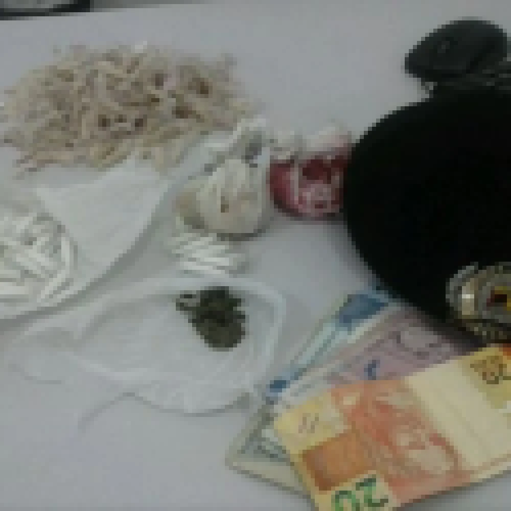 Rapaz é preso pela GCM e declara que vendia drogas para pagar dívida