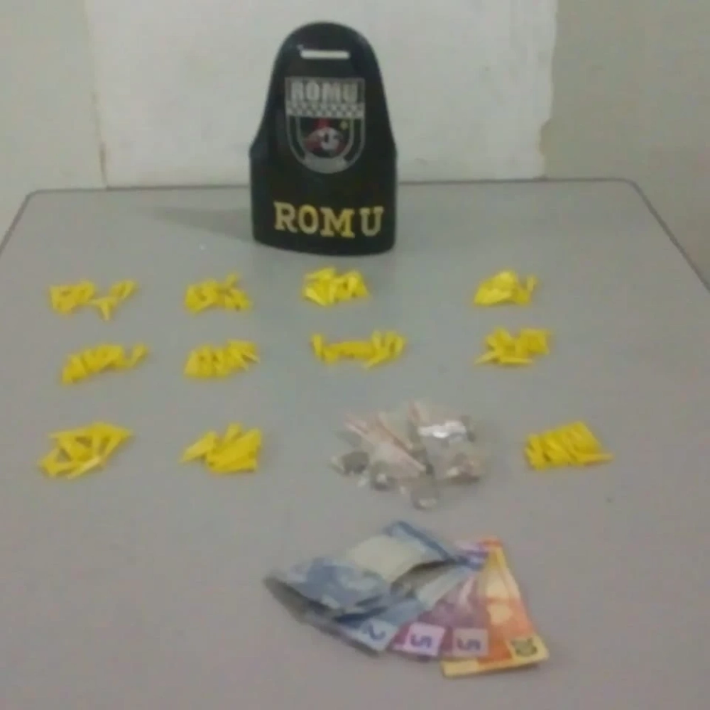 Romu detém jovem com drogas no Jardim Nova Esperança