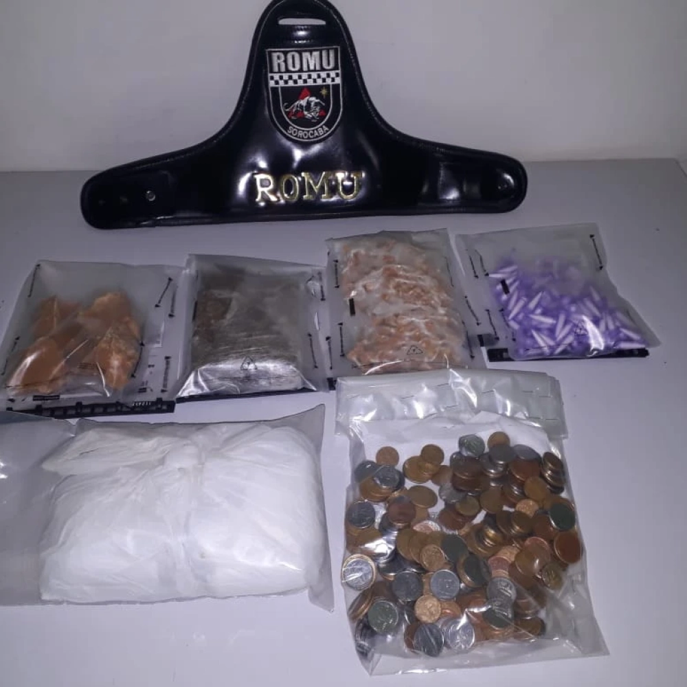 Romu prende comerciante por tráfico de drogas