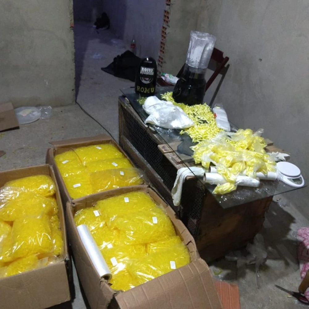 ROMU prende traficante entregando drogas no paineiras