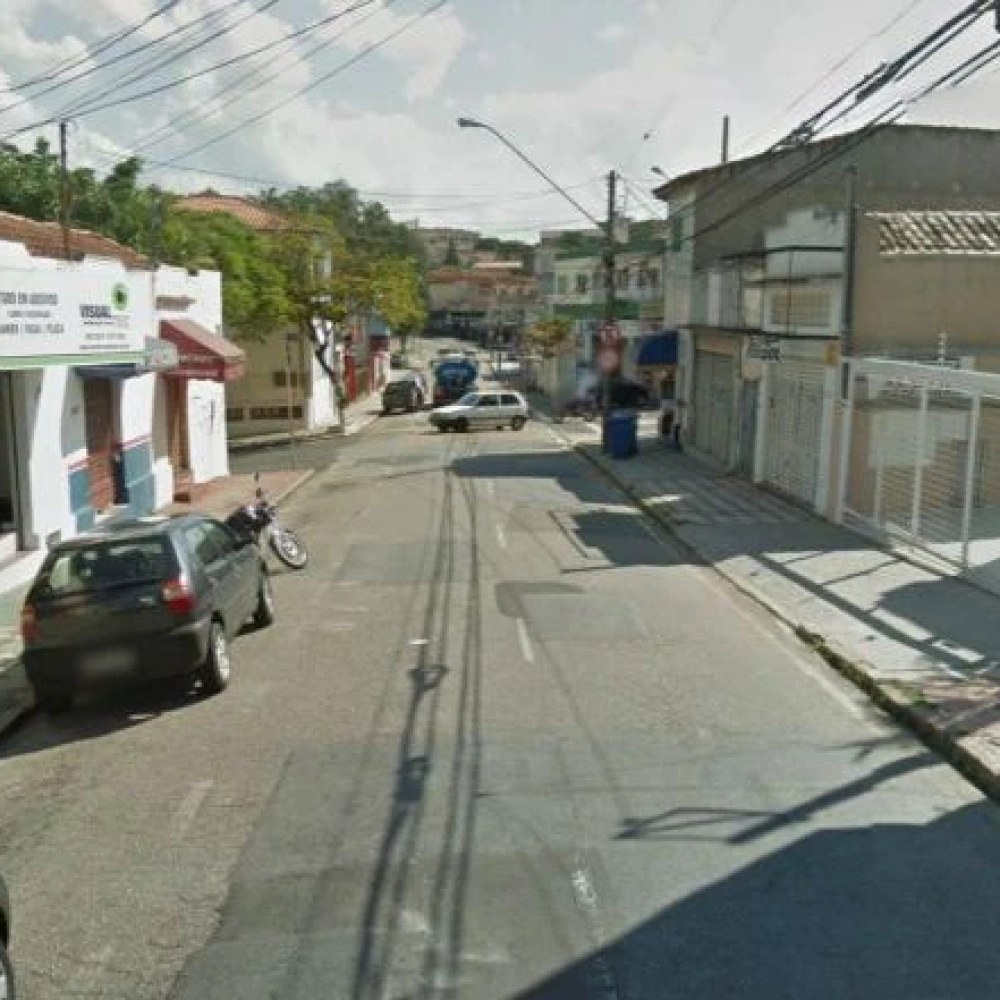 Rua Mascarenhas Camelo está interditada, na altura no número 140, para obra emergencial