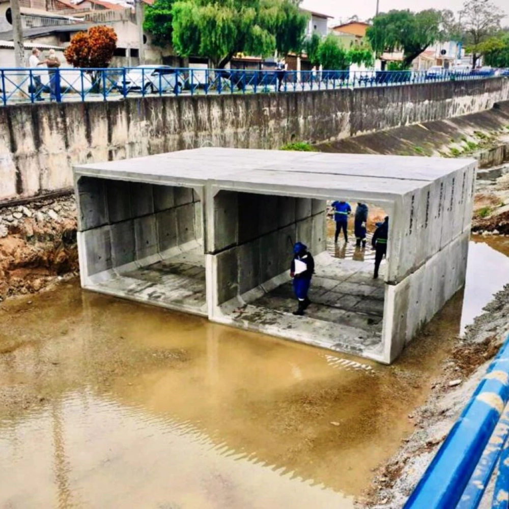 Saae/Sorocaba instala aduelas para construção de nova ponte no Jd. Prestes de Barros