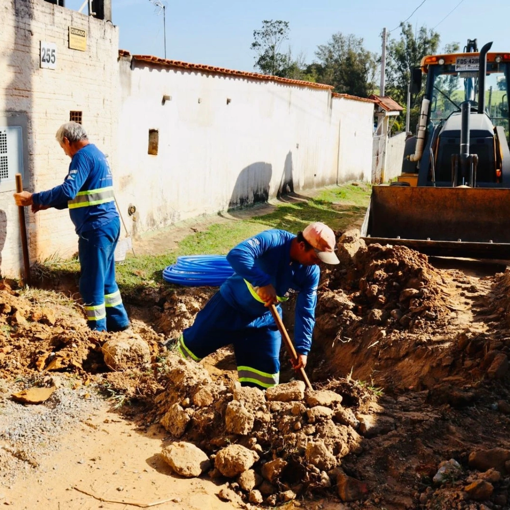 Saae/Sorocaba realiza ligações residenciais de água no bairro Campininha