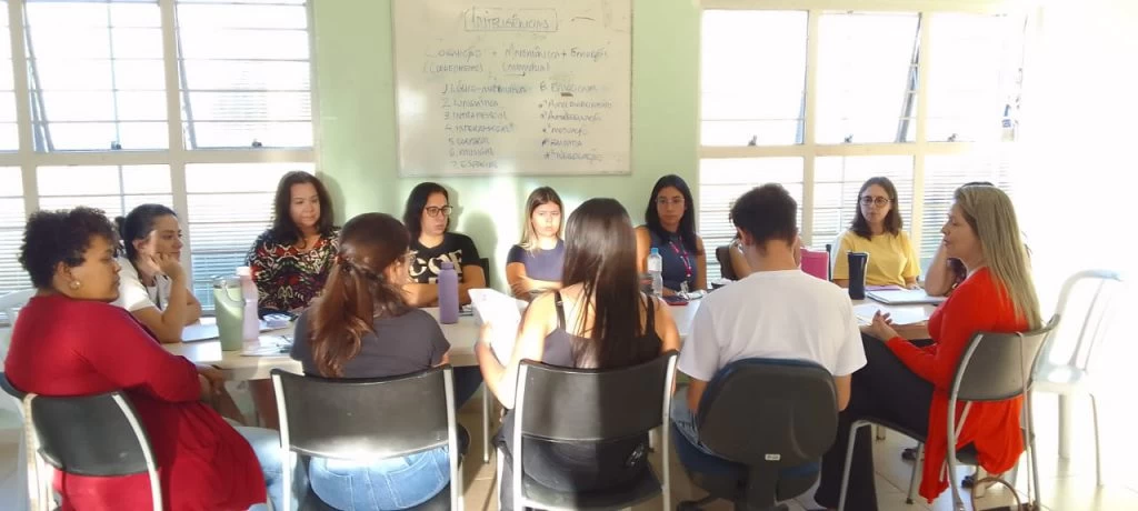 Prefeitura de Sorocaba leva temática do Maio Laranja a estudantes da Uniso