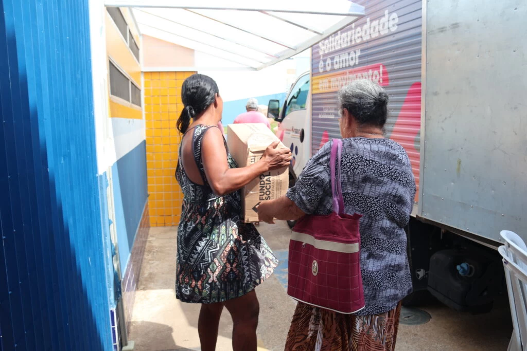 Prefeitura entrega cerca de 200 cestas básicas a famílias em situação de vulnerabilidade no Parque São Bento