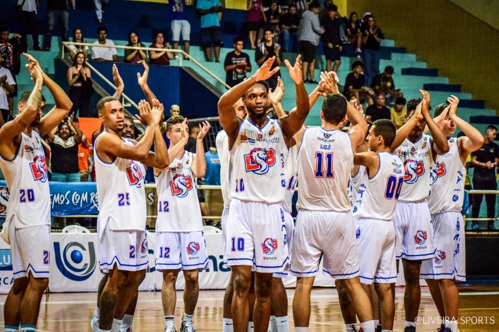 Finalistas do Campeonato Brasileiro, Liga Sorocabana de Basquete e Cruzeiro fazem amistosos no Ginásio Municipal de Sorocaba na próxima semana
