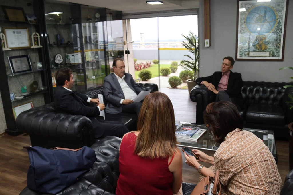 Após reunião na Prefeitura de Sorocaba, secretário estadual da Saúde anuncia melhorias para o CHS