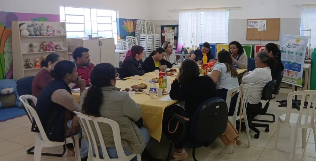 Equipe do Cras Ana Paula Eleutério realiza reunião intersetorial para dialogar a respeito e estruturar os serviços oferecidos à população local