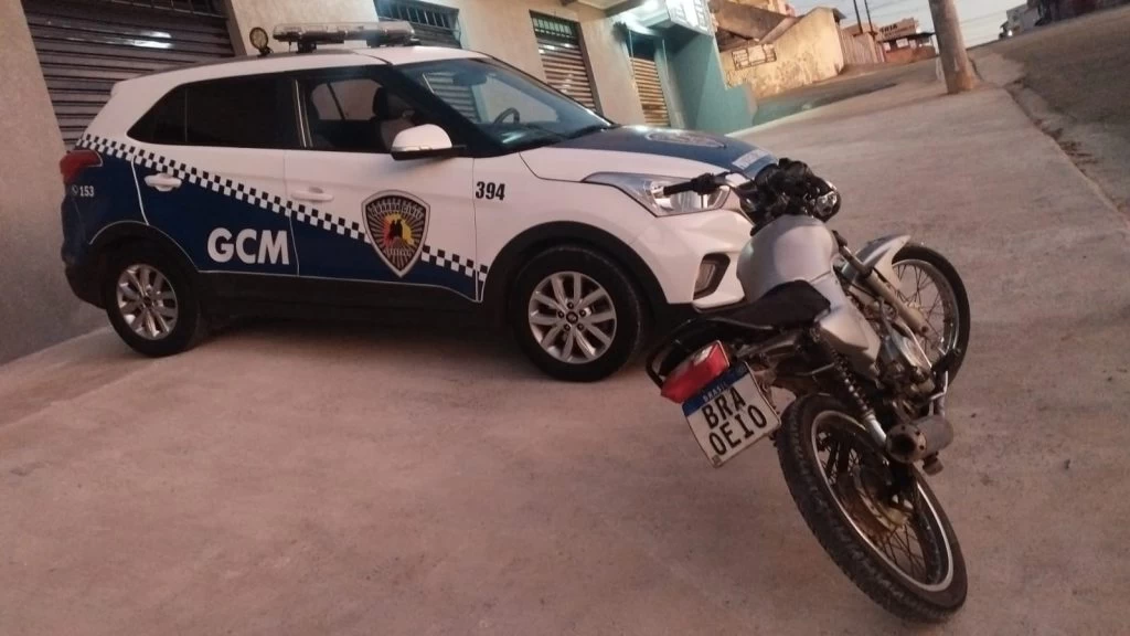Motocicleta abandonada é localizada pela GCM no Parque São Bento