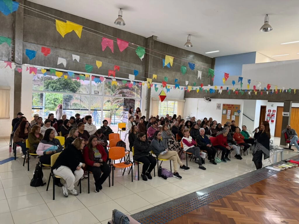 Roda de conversa no Clube do Idoso de Sorocaba abordou a questão da violência contra a pessoa idosa