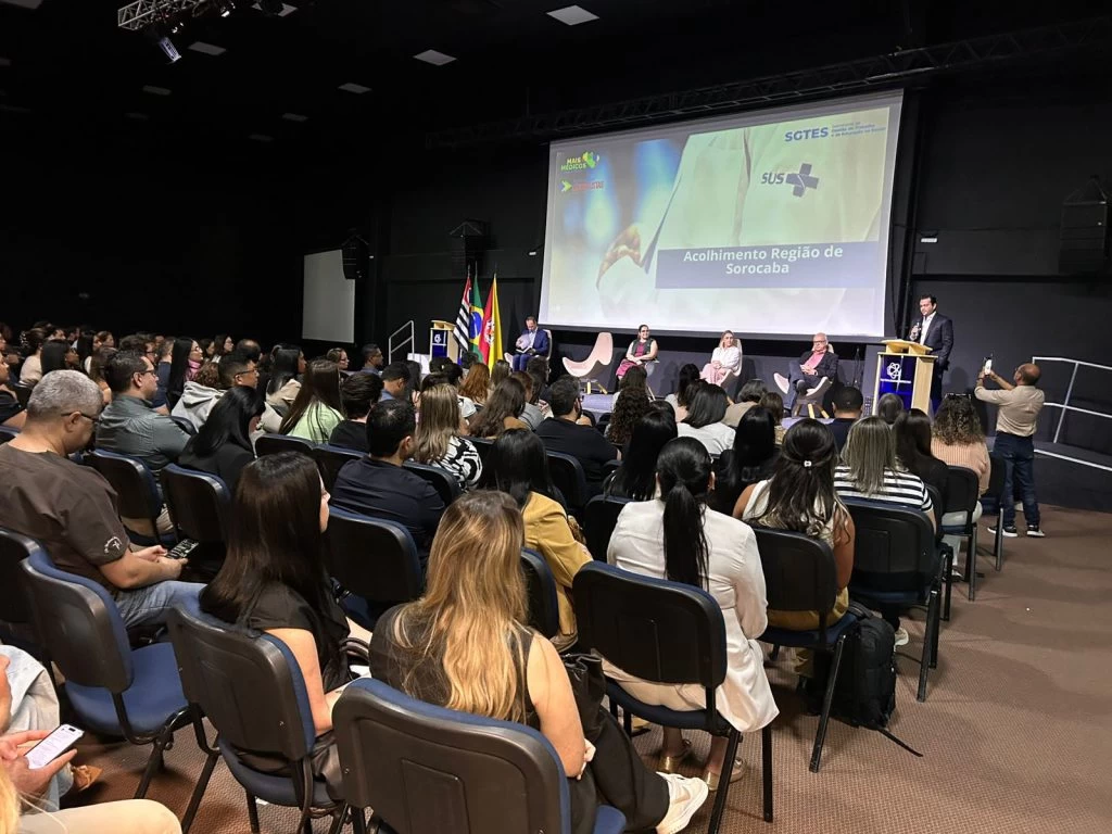 Sorocaba sedia evento de acolhimento de profissionais da medicina e gestões municipais de saúde do Programa Mais Médicos no PTS