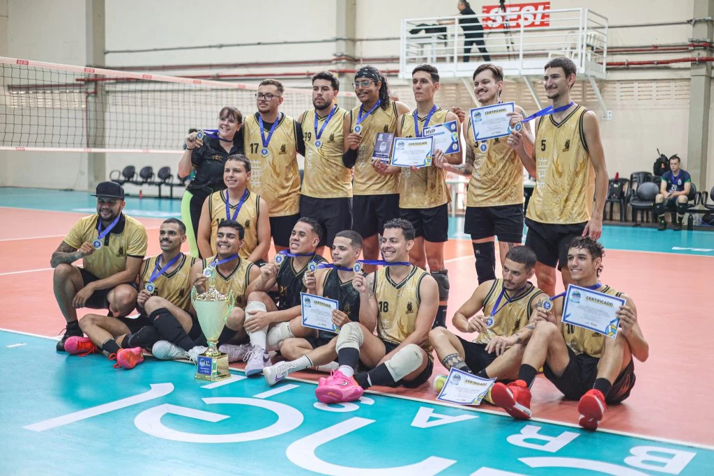Prefeitura de Sorocaba premia equipes vencedoras da Copa de Voleibol “Meninos e Meninas da Vila” 2025