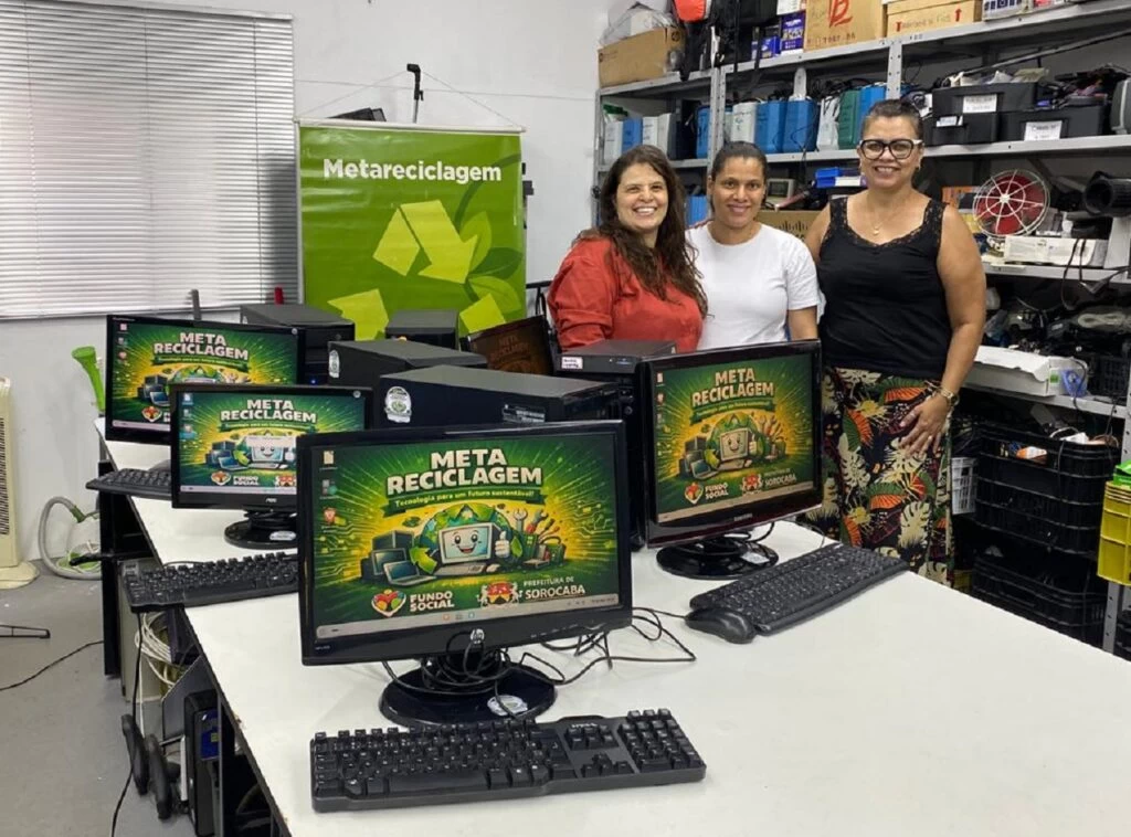 Prefeitura de Sorocaba e Projeto Metareciclagem realizam nova entrega de computadores para ação social da cidade