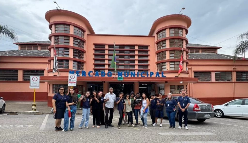 Estudantes da E.E. “Professora Fernanda de Camargo Pires” participam do projeto “Descubra”