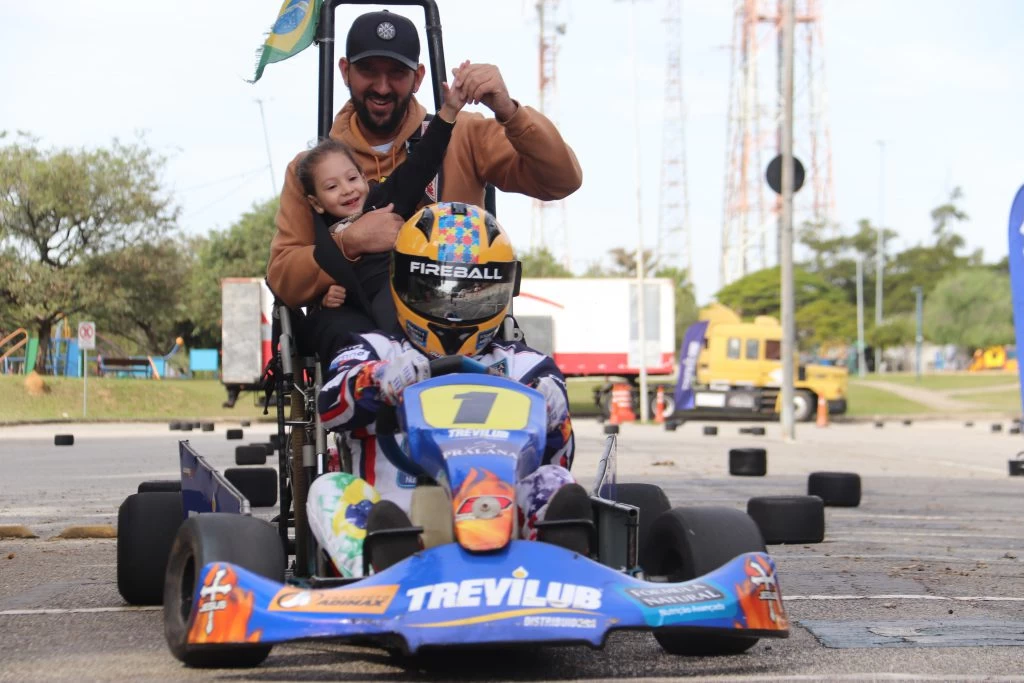 Kart Terapia leva inclusão e diversão a famílias de Sorocaba