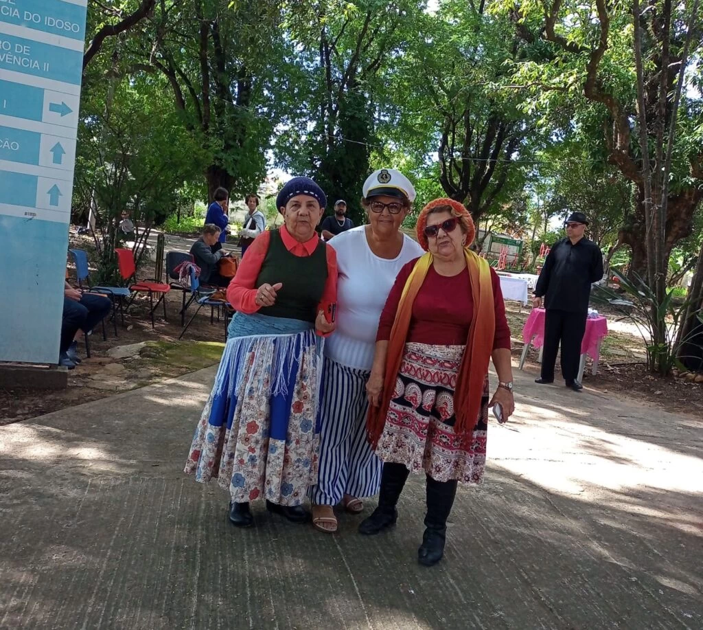 Chácara do Idoso comemora com festa e criatividade os aniversariantes do mês