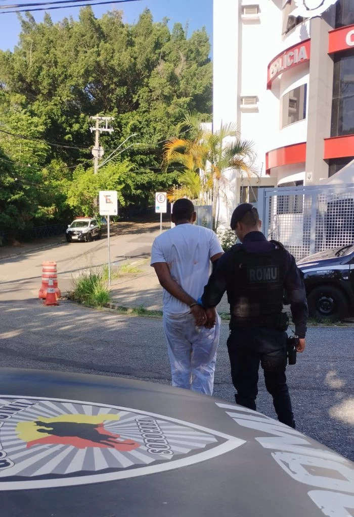 GCM detém homem acusado de violência doméstica e importunação sexual neste sábado (6)