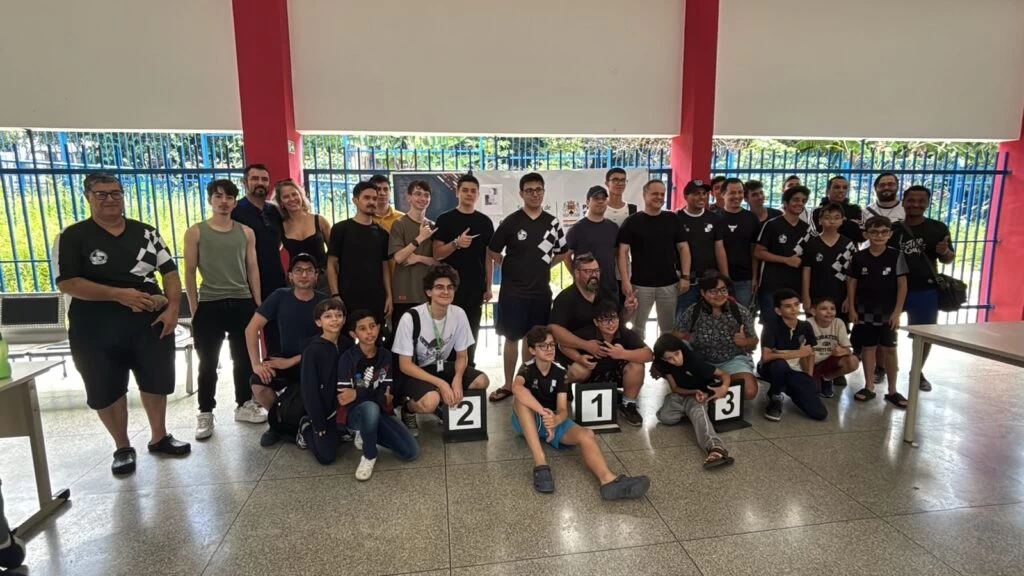 Torneio de Xadrez reuniu crianças e adultos no CEU das Artes do Laranjeiras