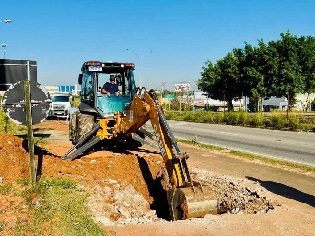 Saae/Sorocaba realiza manutenção emergencial em rede de água na região do Cajuru do Sul nesta terça-feira (20)
