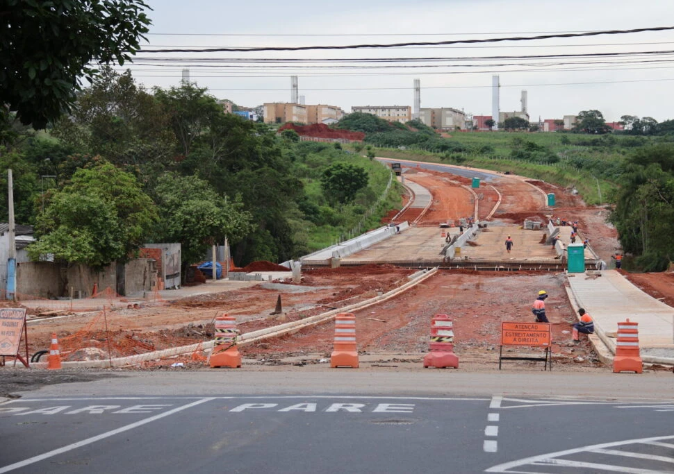 Complexo viário entre Parque São Bento e Carandá avança com execução de etapas finais da ponte e pavimentação