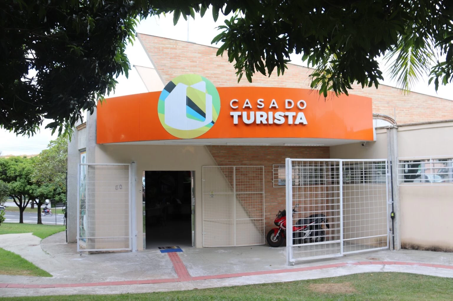 Incra passa a atender junto à Casa do Turista