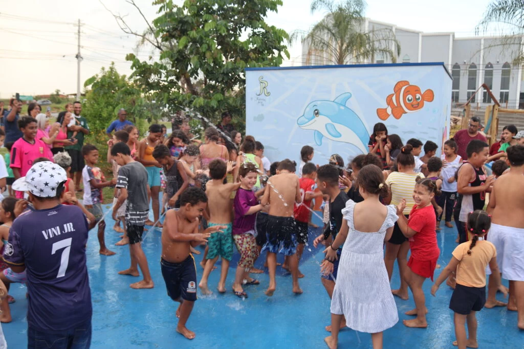 Prefeitura de Sorocaba entrega obra de miniparque aquático no Jardim Carandá